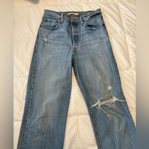 Levi’s Ribcage Straight